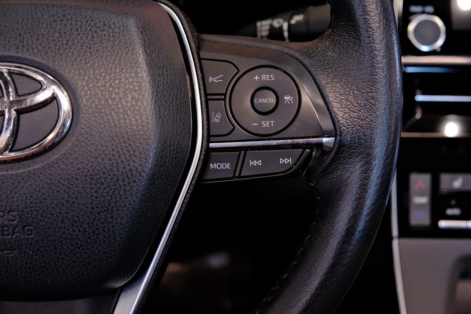 Продам Toyota Avalon 2019 года в Одессе