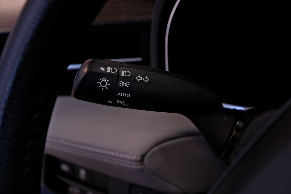 Продам Toyota Avalon 2019 года в Одессе