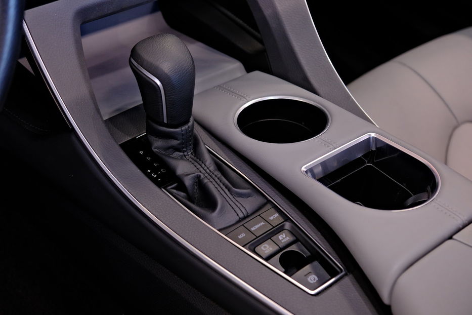 Продам Toyota Avalon 2019 года в Одессе