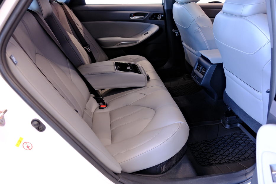 Продам Toyota Avalon 2019 года в Одессе