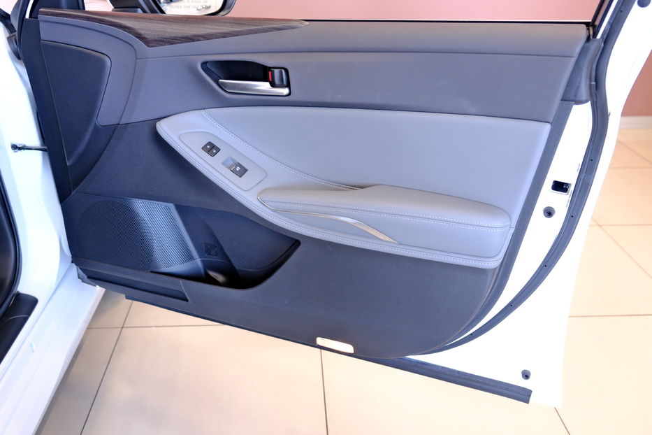 Продам Toyota Avalon 2019 года в Одессе
