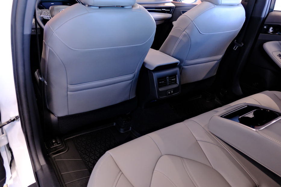 Продам Toyota Avalon 2019 года в Одессе