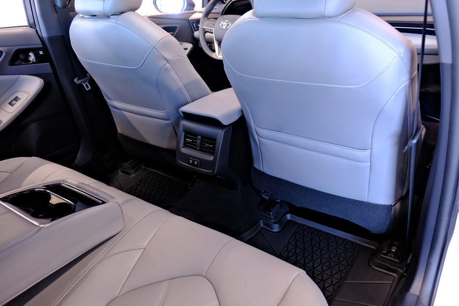 Продам Toyota Avalon 2019 года в Одессе