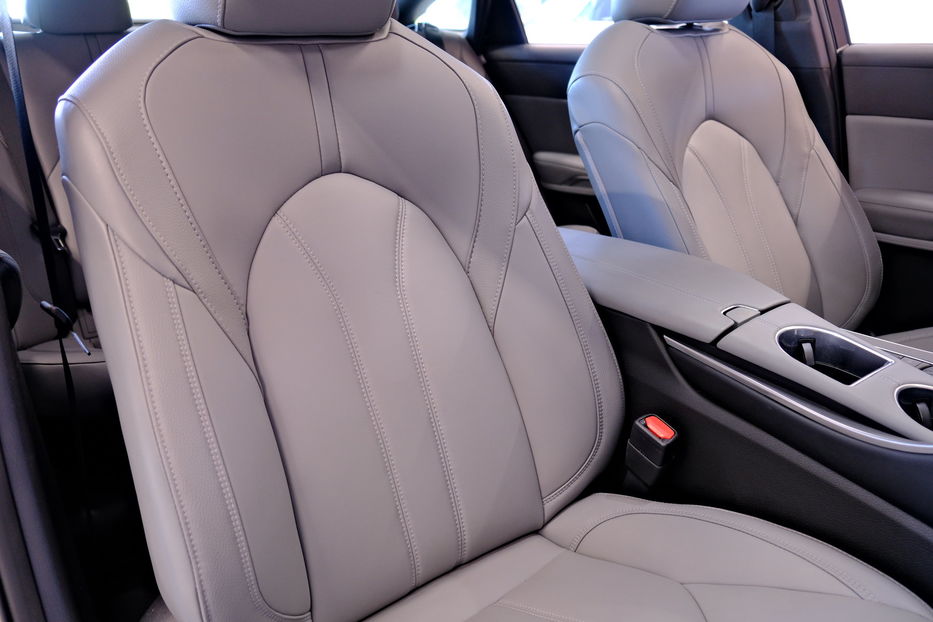 Продам Toyota Avalon 2019 года в Одессе