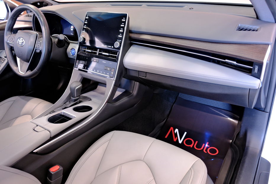Продам Toyota Avalon 2019 года в Одессе