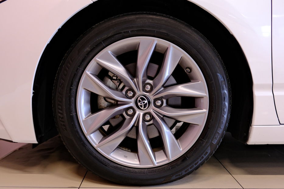 Продам Toyota Avalon 2019 года в Одессе