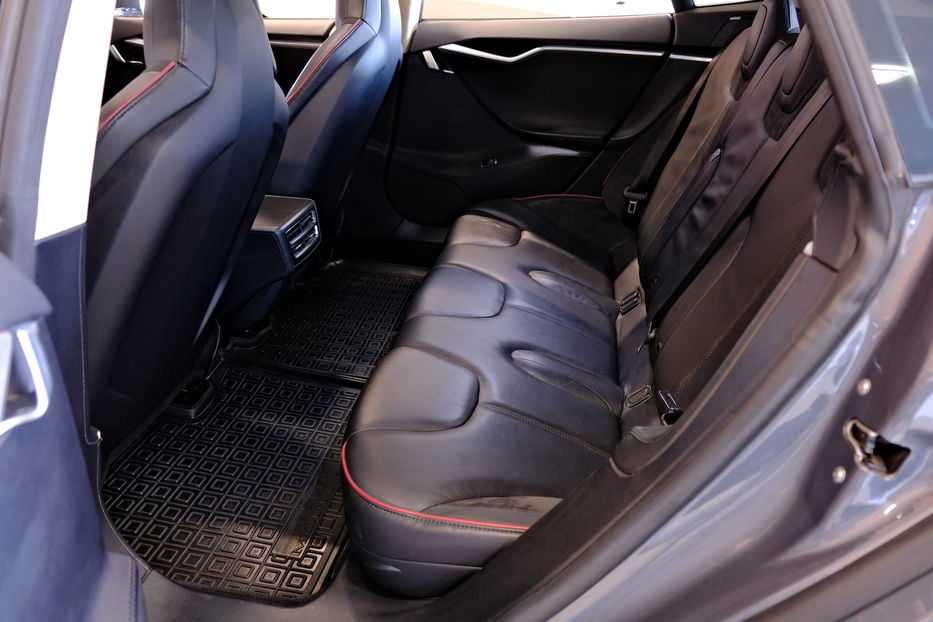 Продам Tesla Model S 2013 года в Одессе