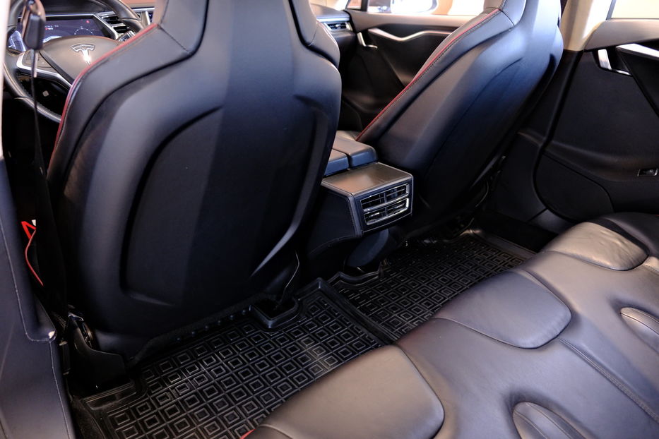 Продам Tesla Model S 2013 года в Одессе