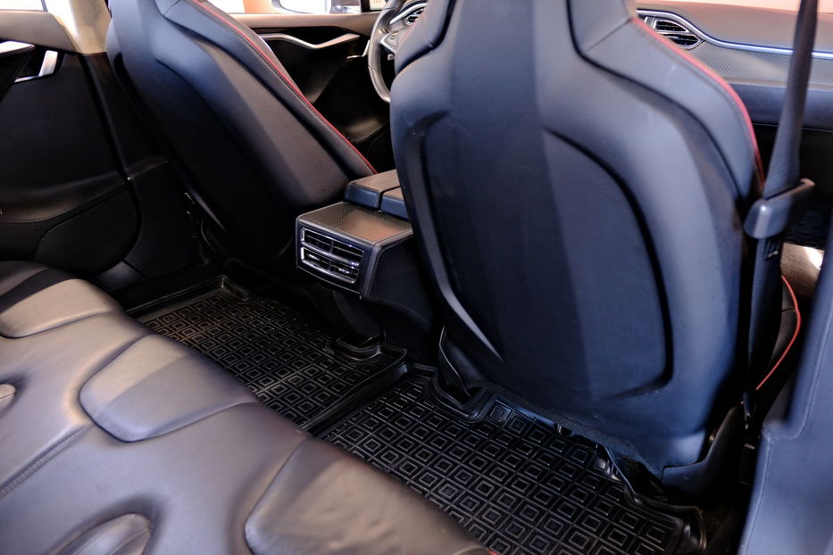 Продам Tesla Model S 2013 года в Одессе