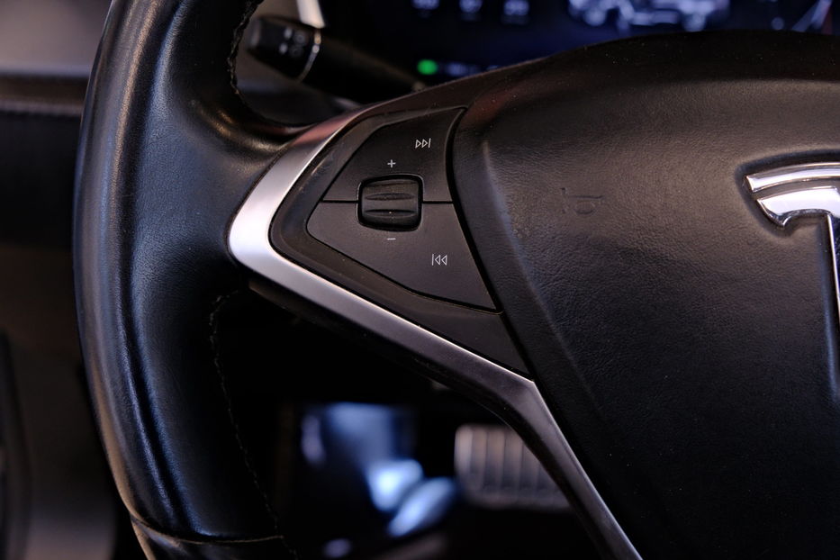 Продам Tesla Model S 2013 года в Одессе