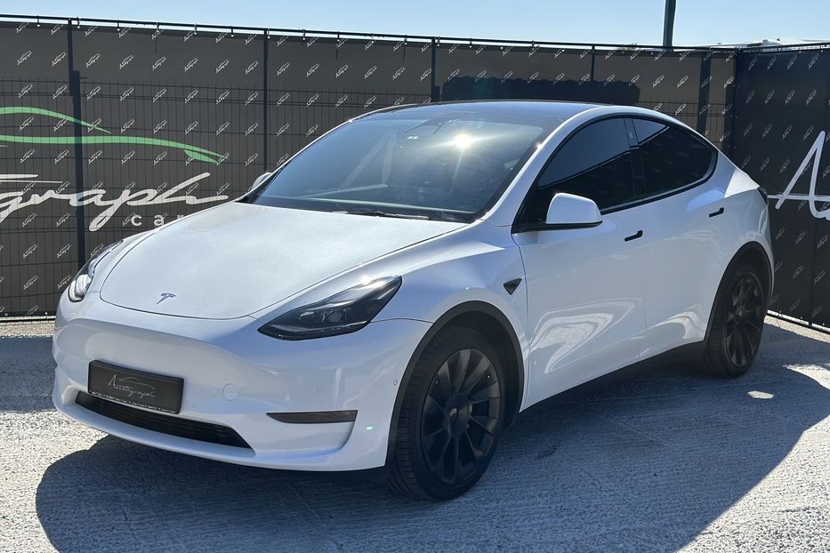 Продам Tesla Model Y Dual Motor Long Range 2021 года в Киеве