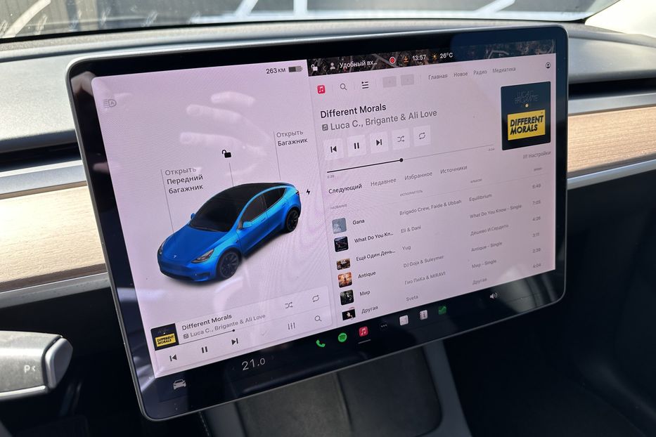 Продам Tesla Model Y Dual Motor Long Range 2021 года в Киеве