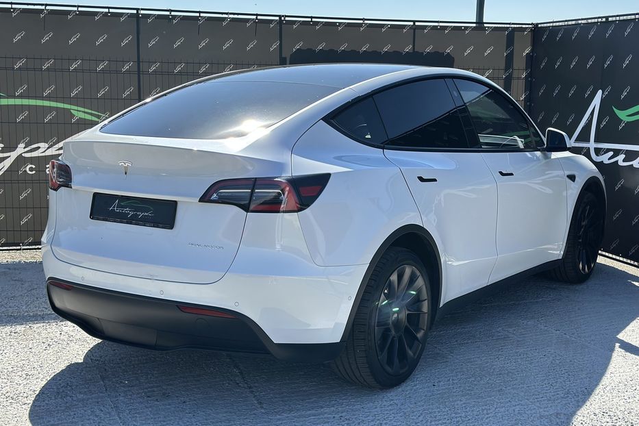 Продам Tesla Model Y Dual Motor Long Range 2021 года в Киеве
