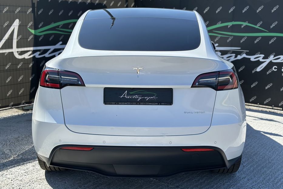 Продам Tesla Model Y Dual Motor Long Range 2021 года в Киеве