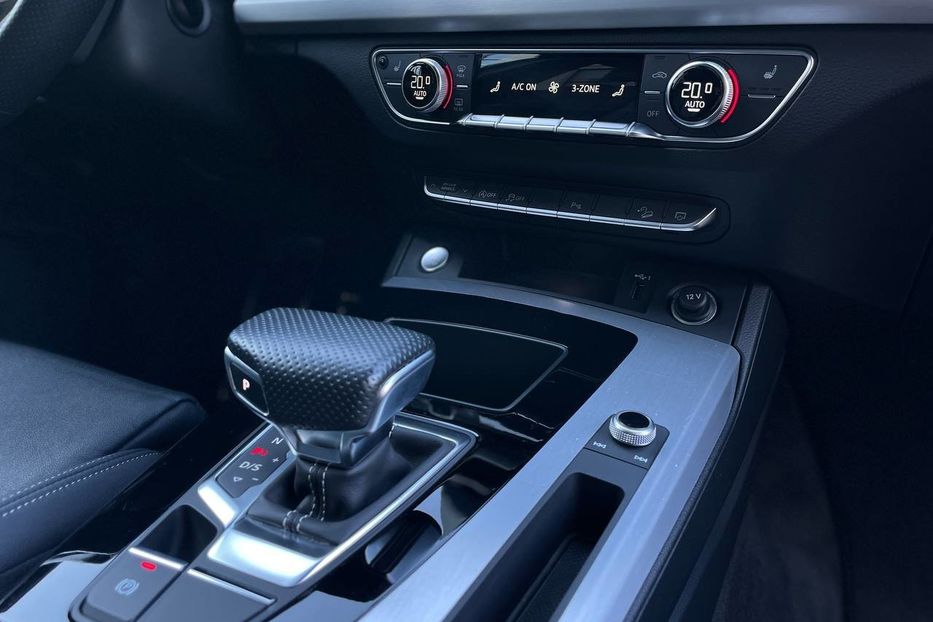 Продам Audi Q5 Sportback / S-Line / MHEV 2021 года в Киеве