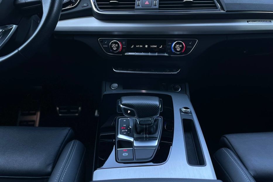 Продам Audi Q5 Sportback / S-Line / MHEV 2021 года в Киеве