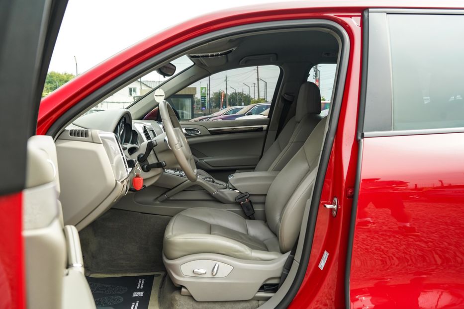 Продам Porsche Cayenne 2013 года в Черновцах
