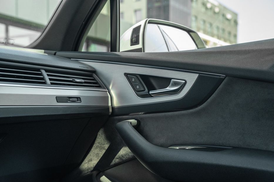 Продам Audi Q7 2017 года в Черновцах