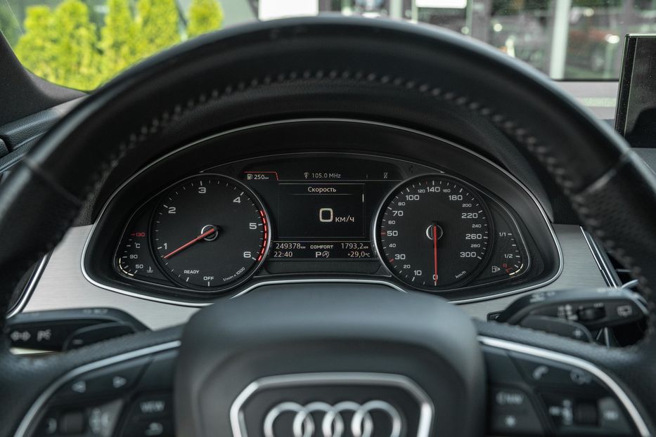 Продам Audi Q7 2017 года в Черновцах
