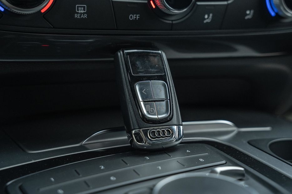 Продам Audi Q7 2017 года в Черновцах