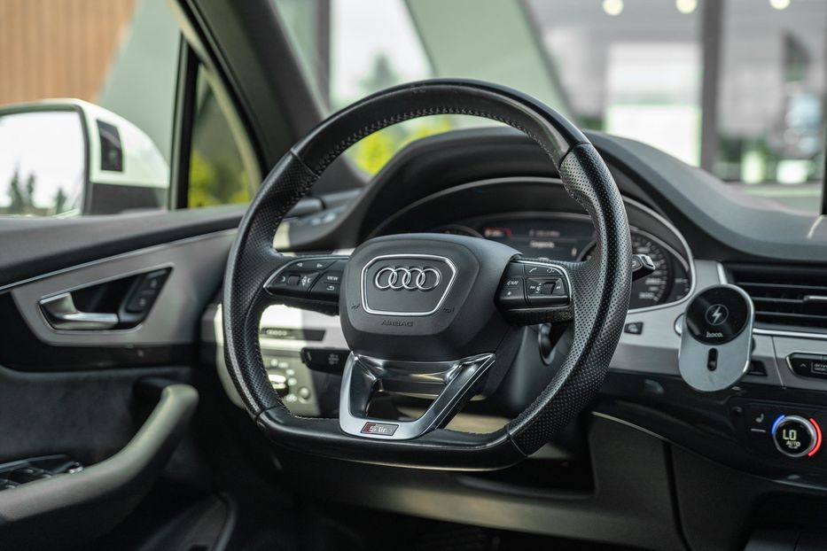 Продам Audi Q7 2017 года в Черновцах