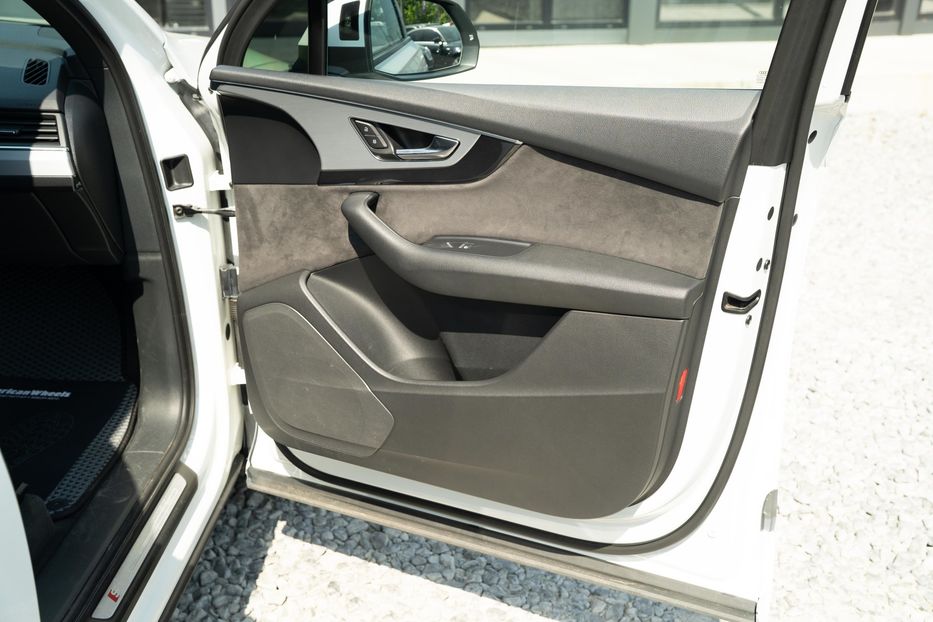 Продам Audi Q7 2017 года в Черновцах