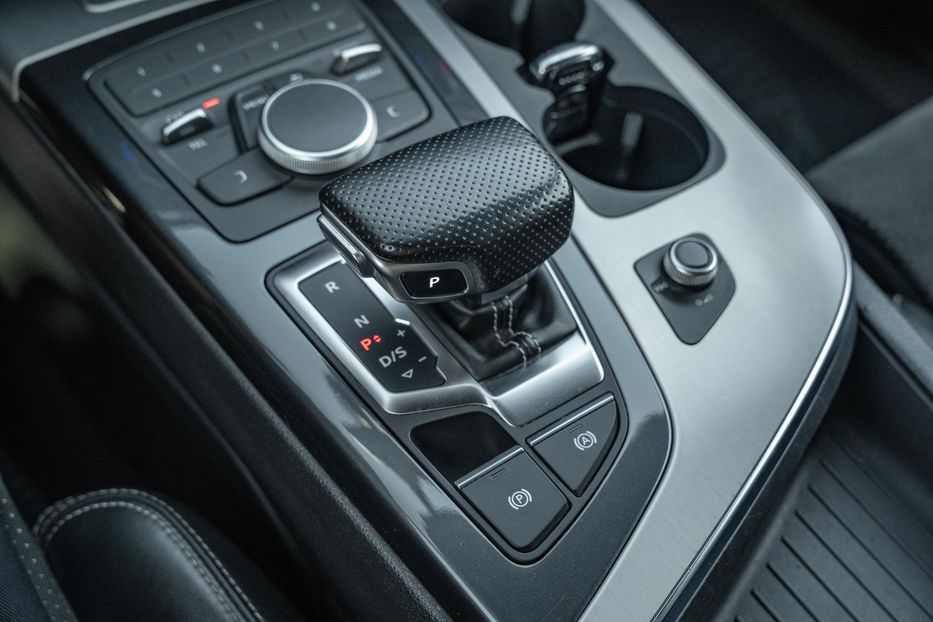 Продам Audi Q7 2017 года в Черновцах