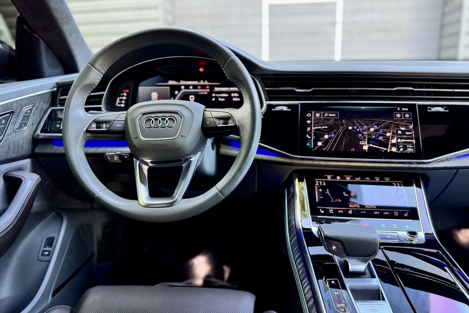 Продам Audi Q8 50 TDI MHEV Quattro S-Line 2018 года в Киеве