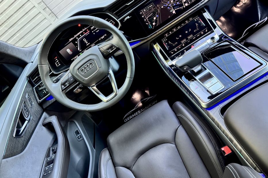 Продам Audi Q8 50 TDI MHEV Quattro S-Line 2018 года в Киеве