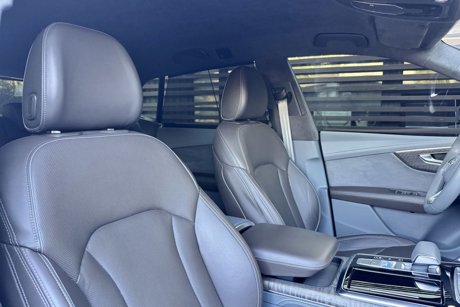 Продам Audi Q8 50 TDI MHEV Quattro S-Line 2018 года в Киеве