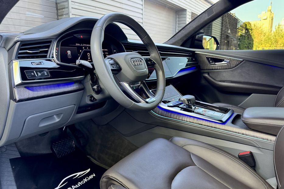 Продам Audi Q8 50 TDI MHEV Quattro S-Line 2018 года в Киеве