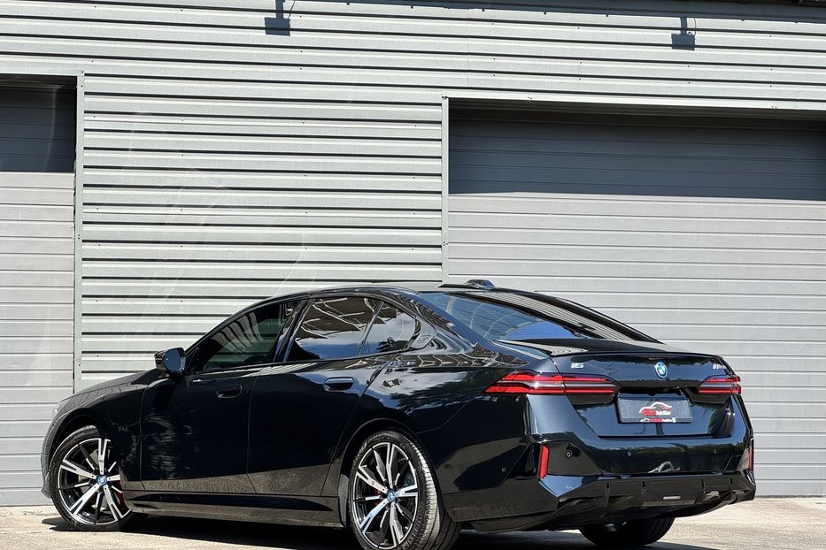 Продам BMW 5 Series GT I5 M60 xDrive 2024 года в Киеве
