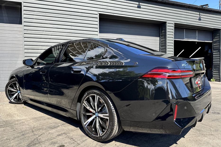Продам BMW 5 Series GT I5 M60 xDrive 2024 года в Киеве