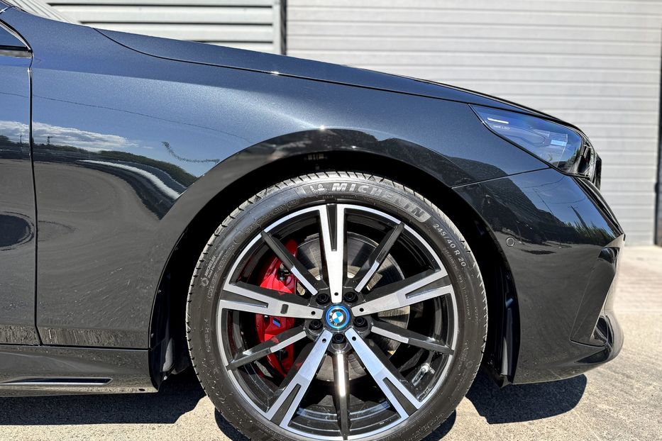 Продам BMW 5 Series GT I5 M60 xDrive 2024 года в Киеве