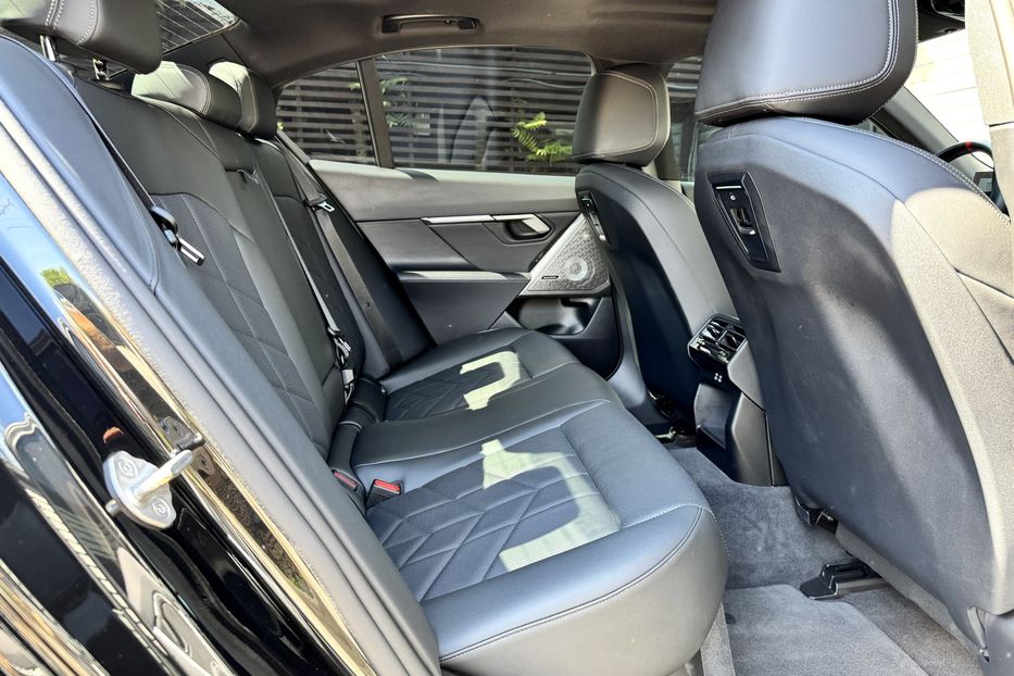 Продам BMW 5 Series GT I5 M60 xDrive 2024 года в Киеве