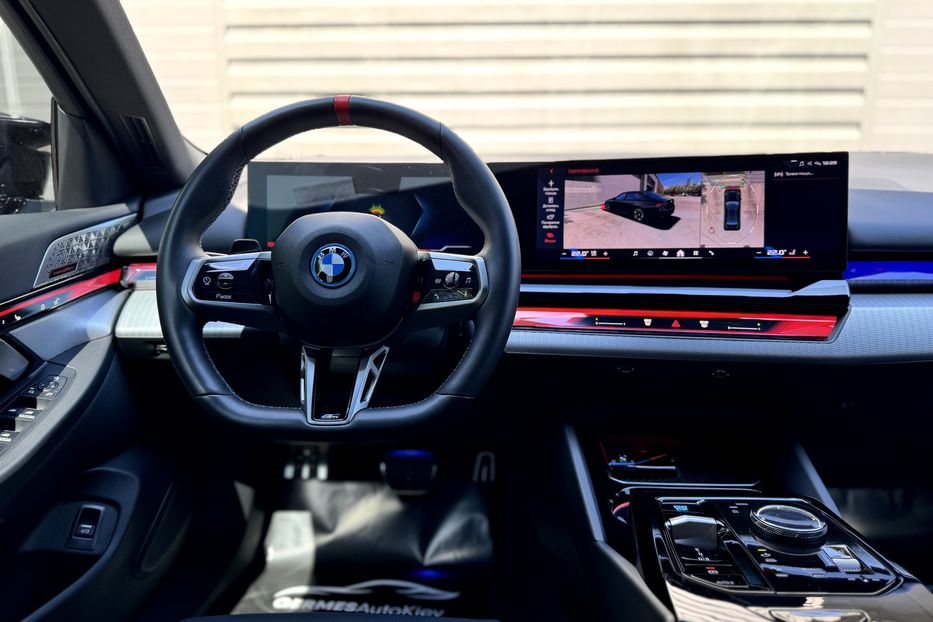 Продам BMW 5 Series GT I5 M60 xDrive 2024 года в Киеве