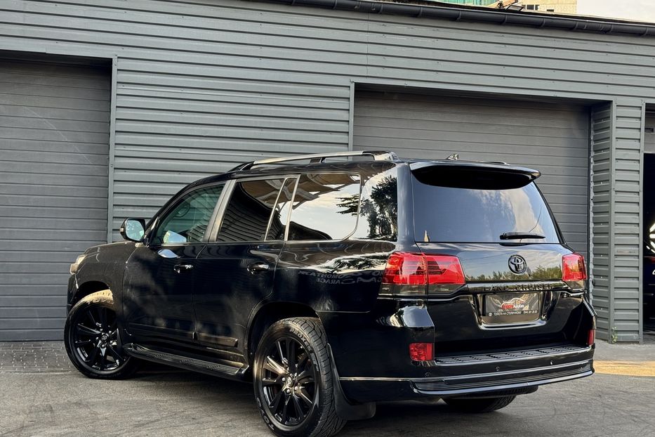 Продам Toyota Land Cruiser 200 Special Edition  2016 года в Киеве