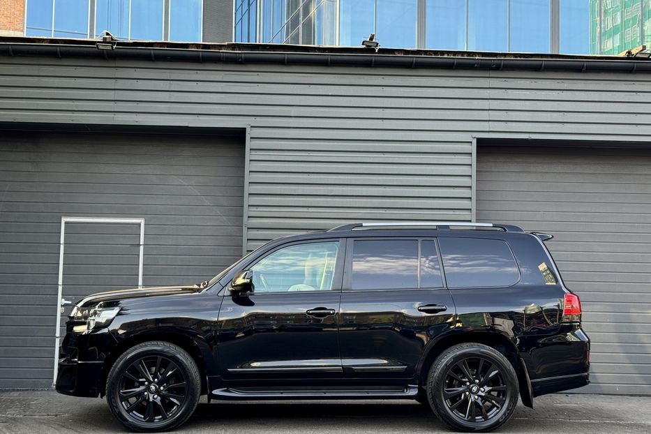Продам Toyota Land Cruiser 200 Special Edition  2016 года в Киеве