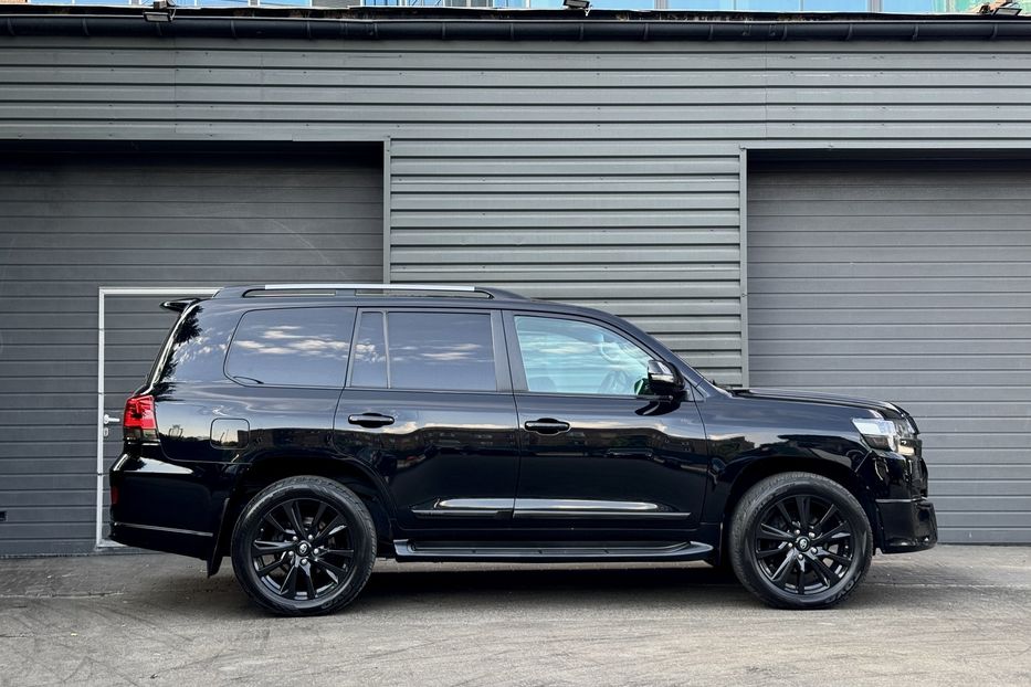 Продам Toyota Land Cruiser 200 Special Edition  2016 года в Киеве