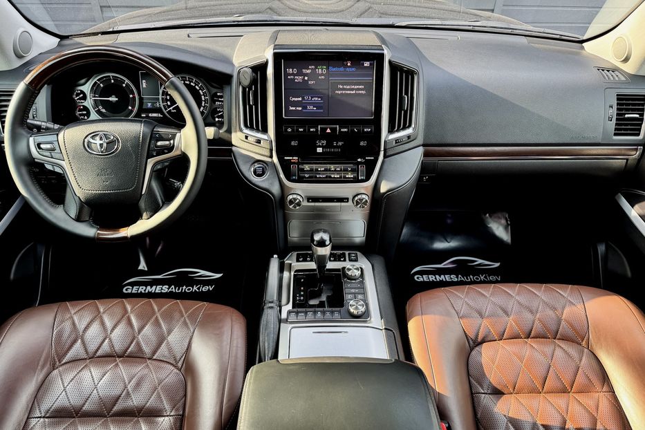 Продам Toyota Land Cruiser 200 Special Edition  2016 года в Киеве