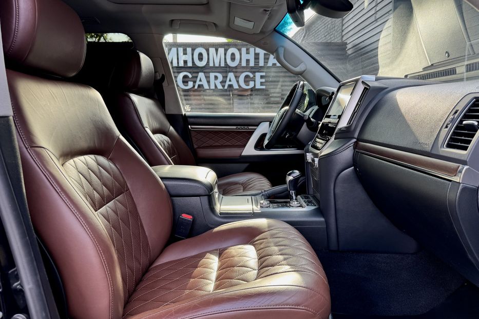 Продам Toyota Land Cruiser 200 Special Edition  2016 года в Киеве
