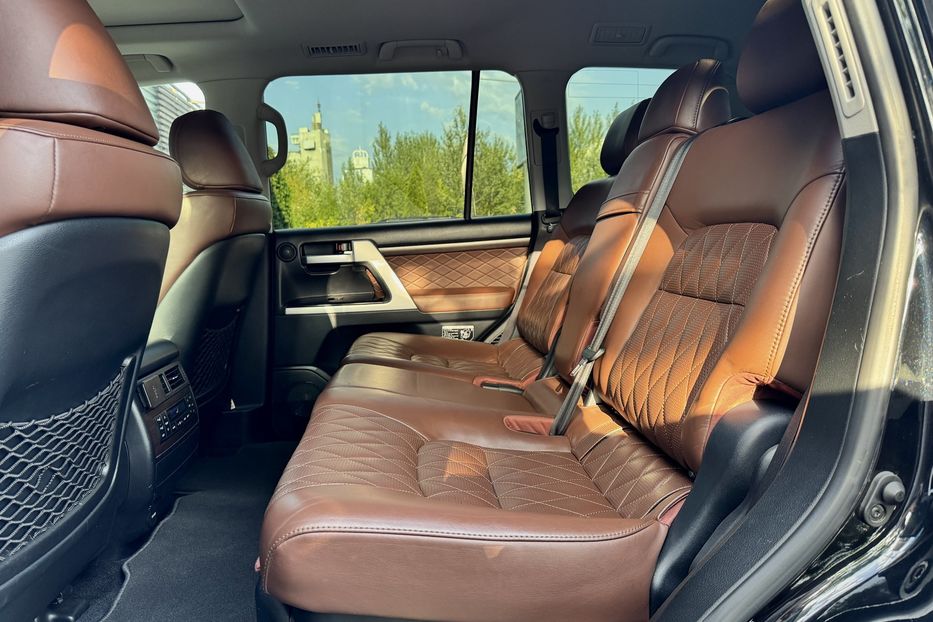 Продам Toyota Land Cruiser 200 Special Edition  2016 года в Киеве