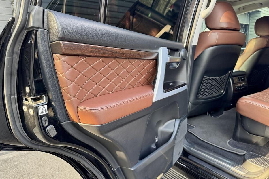 Продам Toyota Land Cruiser 200 Special Edition  2016 года в Киеве
