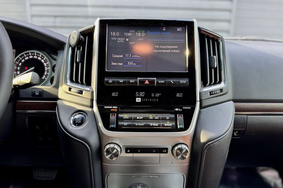 Продам Toyota Land Cruiser 200 Special Edition  2016 года в Киеве