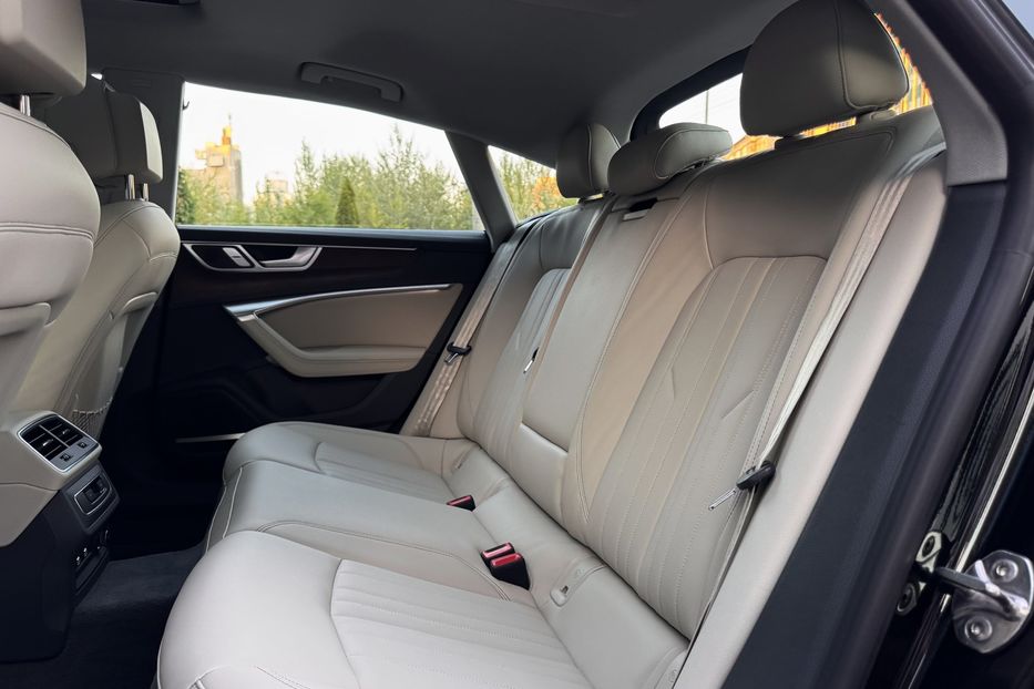 Продам Audi A7 55 TFSI Quattro  2020 года в Киеве