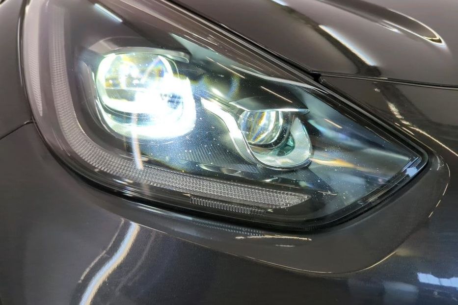 Продам Kia Niro 64КВТ  2020 года в Львове