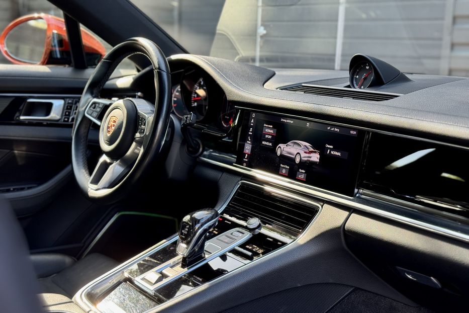 Продам Porsche Panamera 2020 года в Киеве