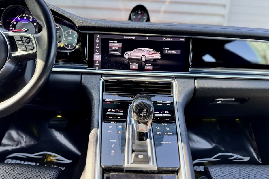 Продам Porsche Panamera 2020 года в Киеве