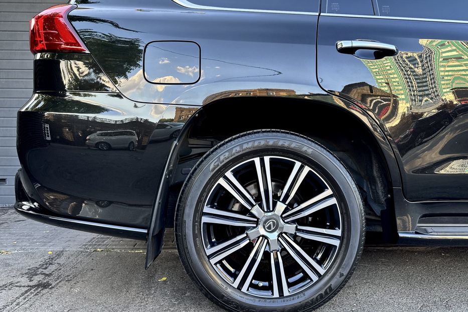 Продам Lexus LX 570 Luxury+  2019 года в Киеве