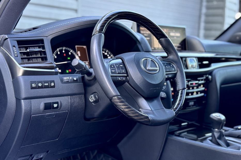 Продам Lexus LX 570 Luxury+  2019 года в Киеве